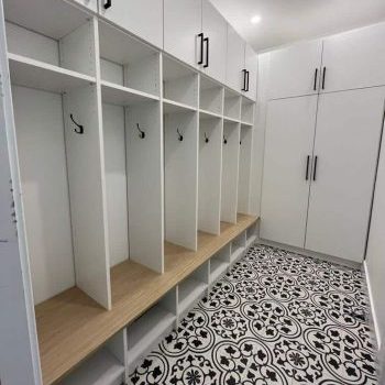 Custom Closets - Mudroom