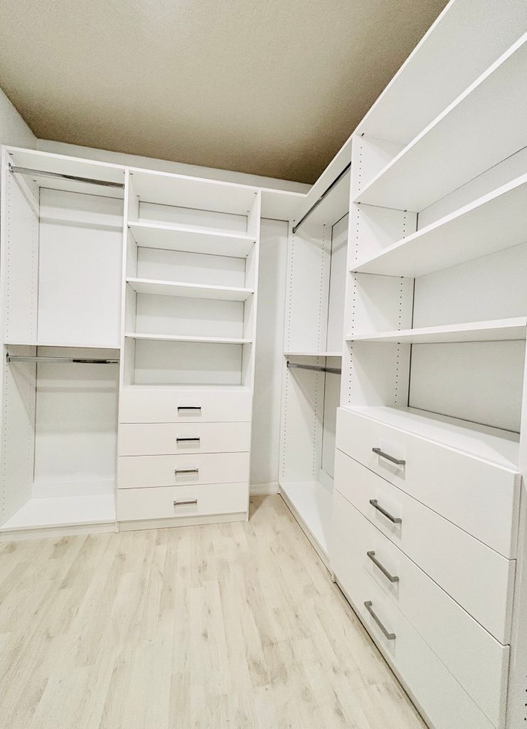 Custom walk-in closet with drawers in Lithia, Florida.